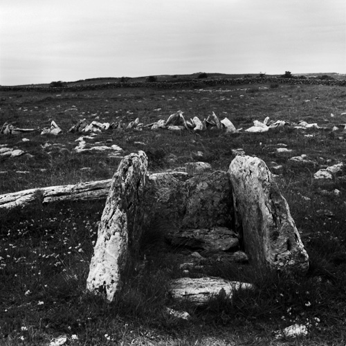 tomb in Parknabinnia